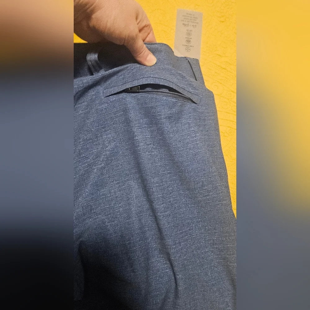 NWT Rowm Mens 7